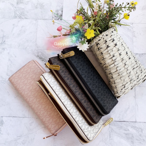 Gaby’sBags👜💕-NWT Michael Kors Wallet - Picture 4 of 8